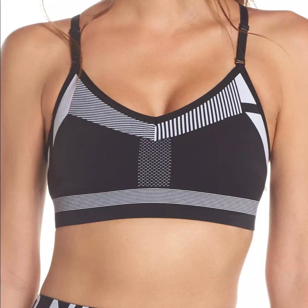 Nike Flyknit Indy Tech Pack Sports Bra SzXS NEW - Picture 8 of 12